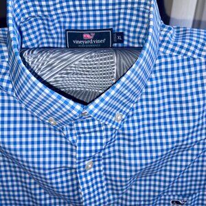Vineyard Vines Performance XL Classic Fit Tucker Shirt Button Down Collar WHALE